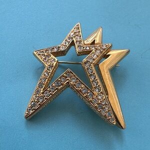 Elegant Gold Star Crystal Brooch
